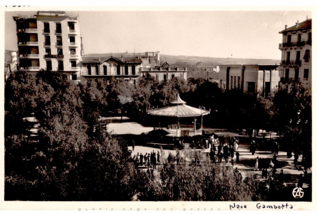 MASCARA 108 PLACE GAMBETTA 01.JPG